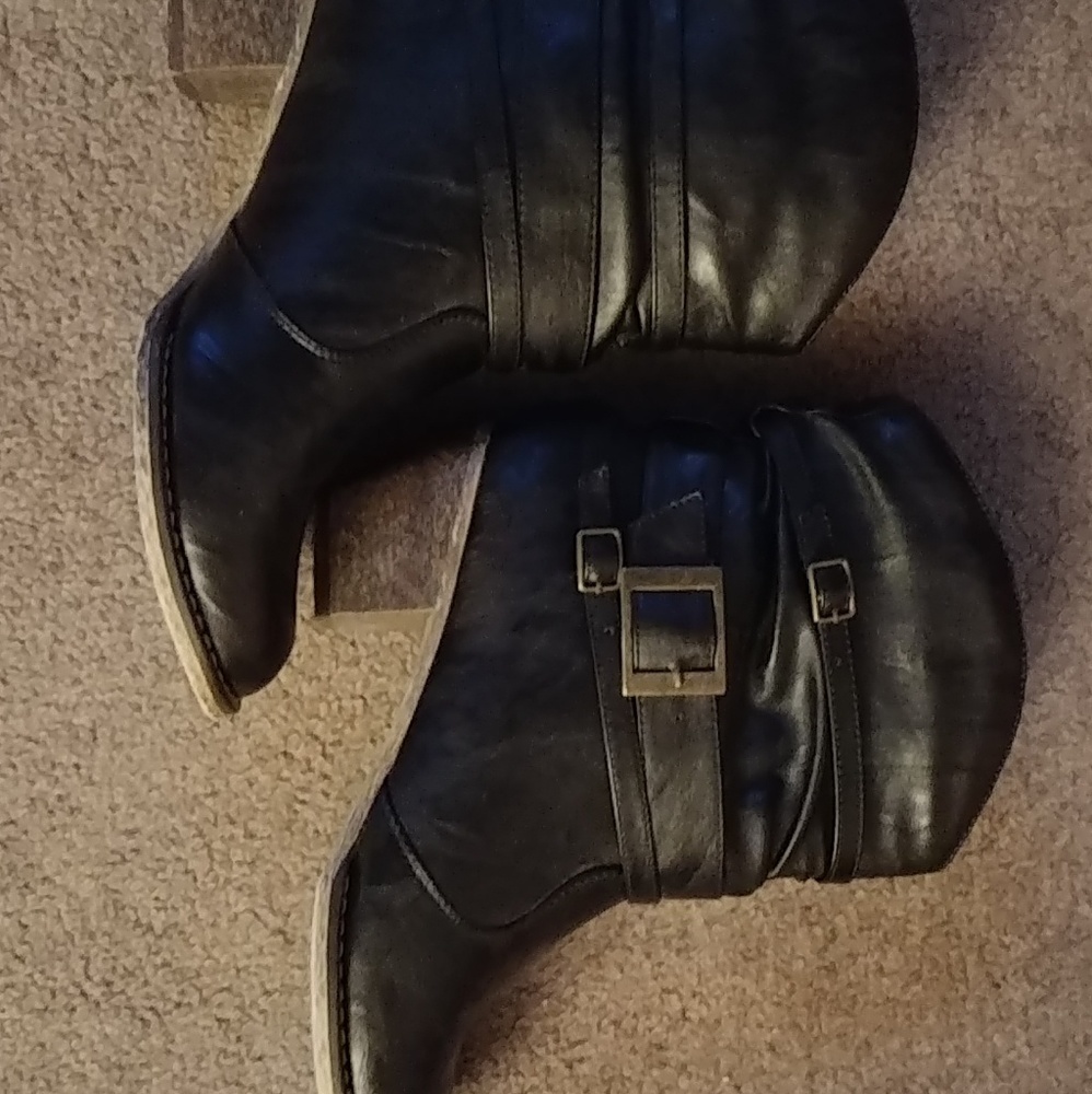 Wild Duces by Eddie Moran booties